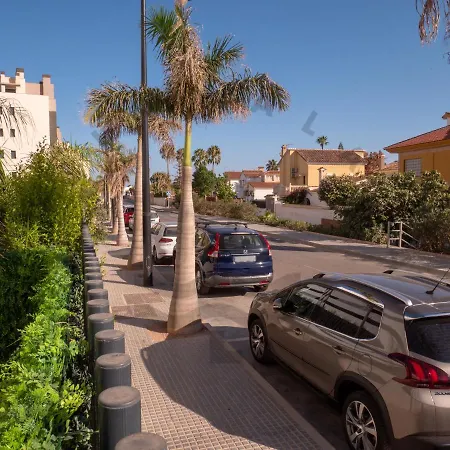 Livinmalaga Alamos Торремолинос